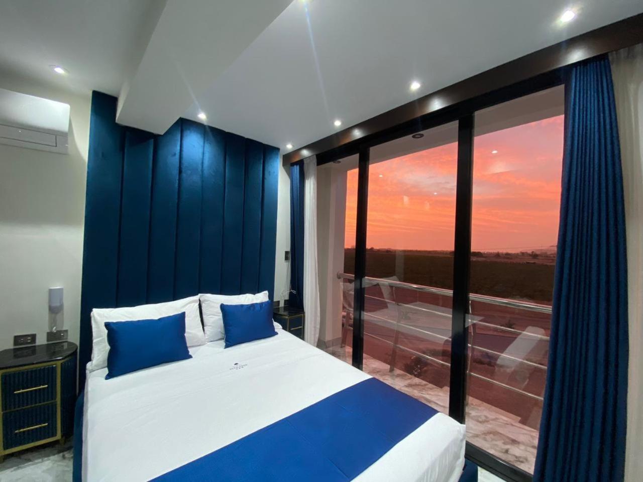 Hotel Blue Three 3*